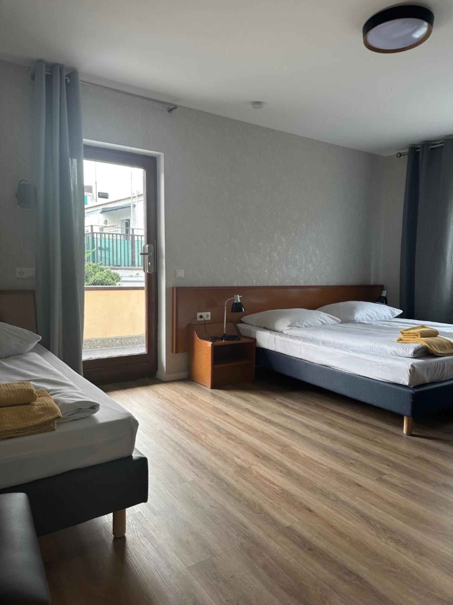 Hotel Pirol برلين المظهر الخارجي الصورة
